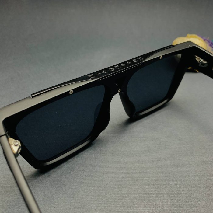عینک آفتابی کد L10557 - Image 4